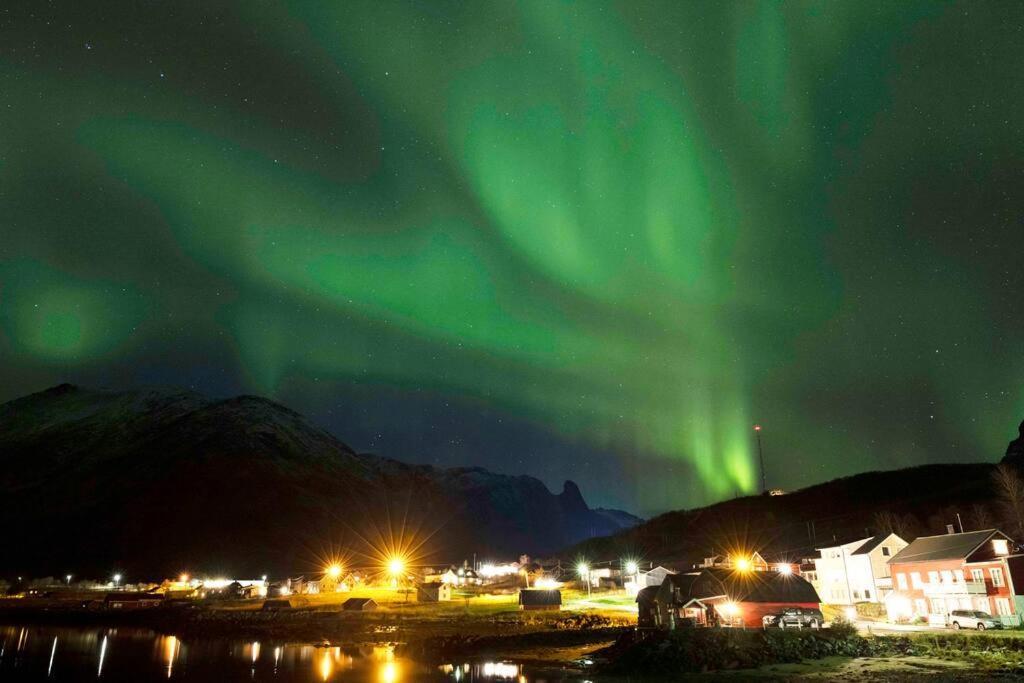 Charming House By The Sea, Lofoten! Laupstad Exterior photo