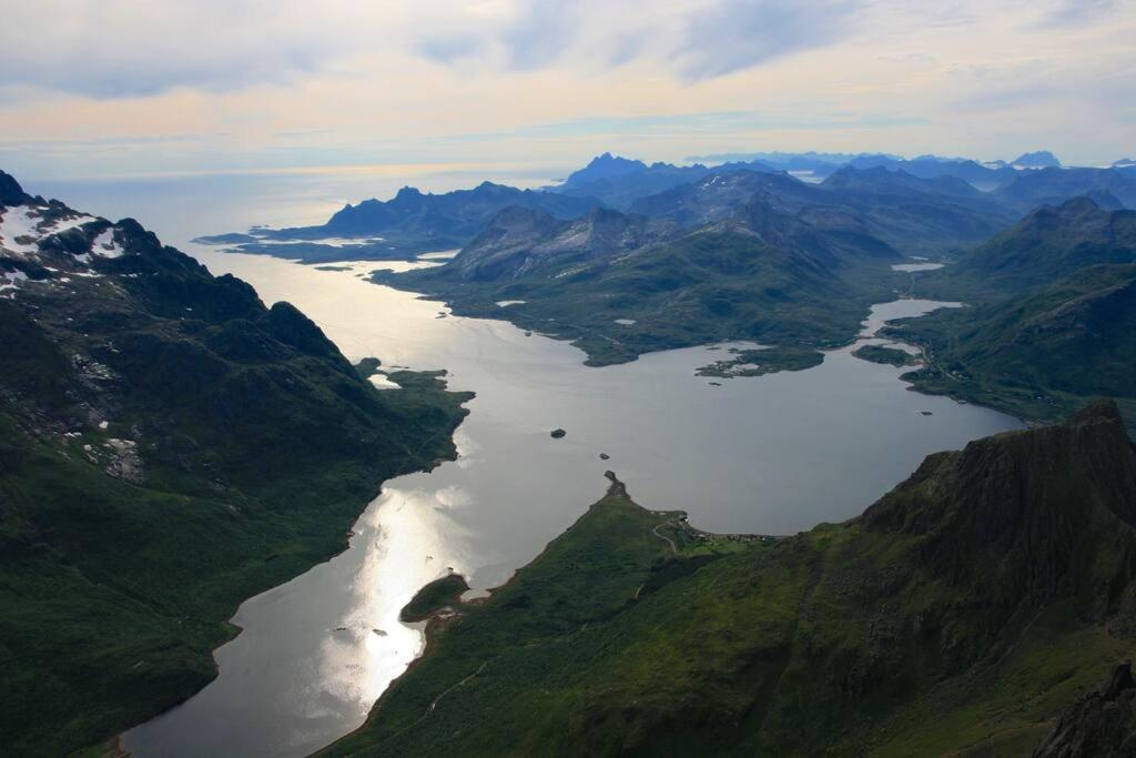 Charming House By The Sea, Lofoten! Laupstad Exterior photo