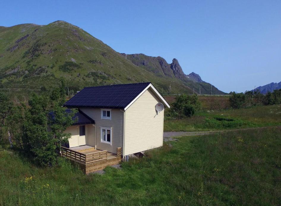 Charming House By The Sea, Lofoten! Laupstad Exterior photo
